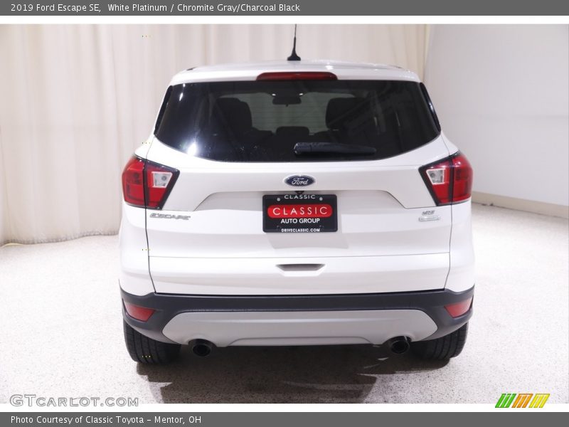 White Platinum / Chromite Gray/Charcoal Black 2019 Ford Escape SE