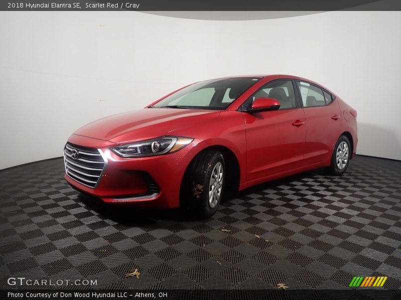 Scarlet Red / Gray 2018 Hyundai Elantra SE