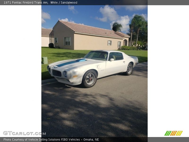 White / Sandalwood 1971 Pontiac Firebird Trans Am