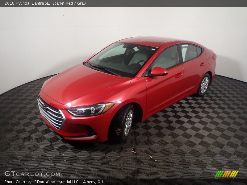 Scarlet Red / Gray 2018 Hyundai Elantra SE