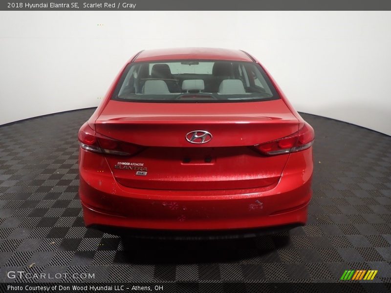 Scarlet Red / Gray 2018 Hyundai Elantra SE