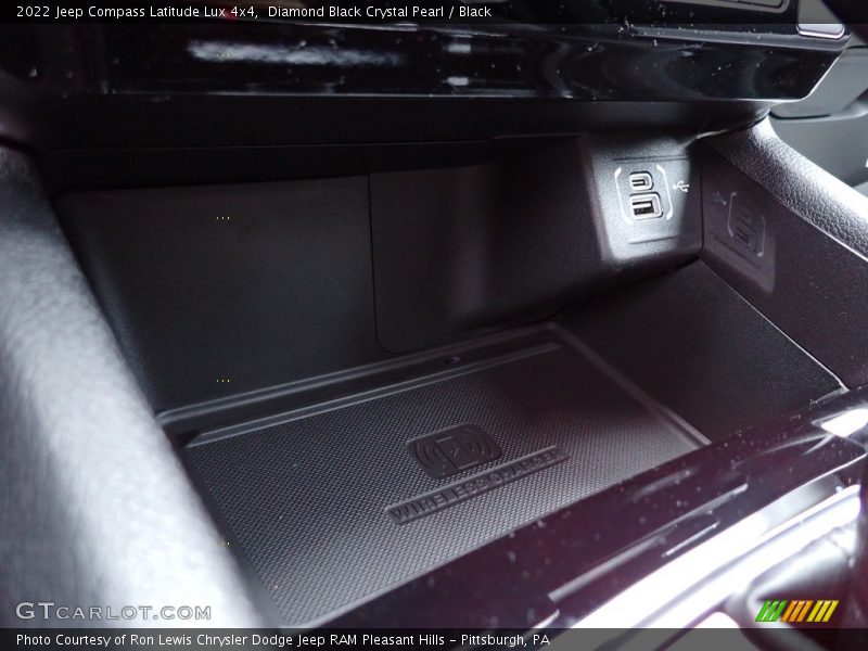 Diamond Black Crystal Pearl / Black 2022 Jeep Compass Latitude Lux 4x4