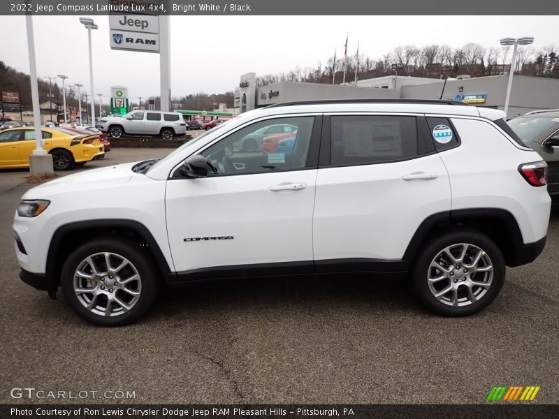 Bright White / Black 2022 Jeep Compass Latitude Lux 4x4