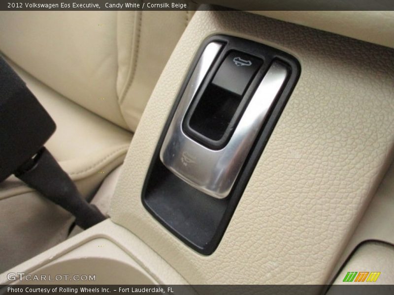 Candy White / Cornsilk Beige 2012 Volkswagen Eos Executive
