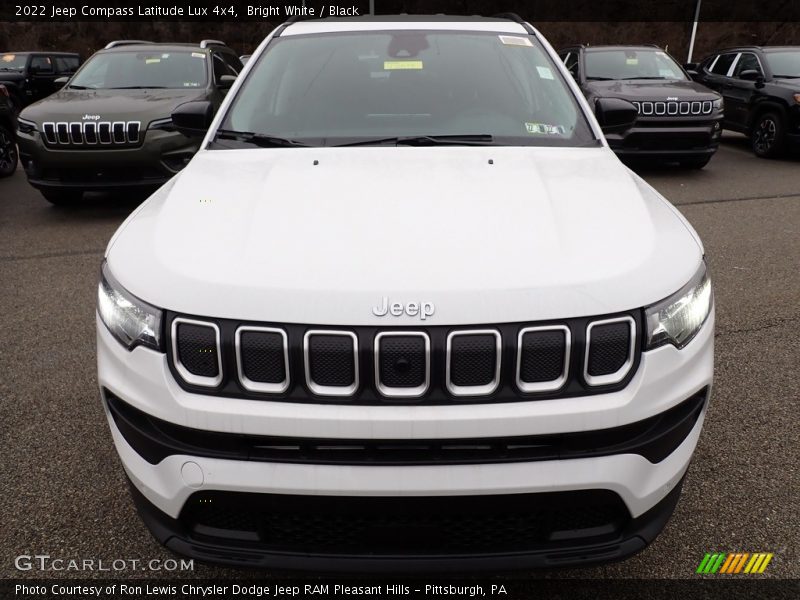 Bright White / Black 2022 Jeep Compass Latitude Lux 4x4