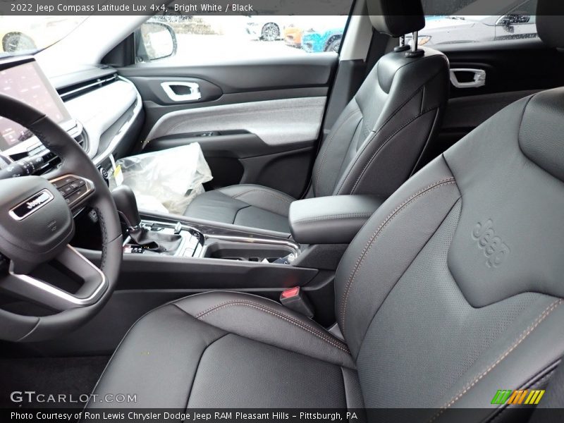 Bright White / Black 2022 Jeep Compass Latitude Lux 4x4