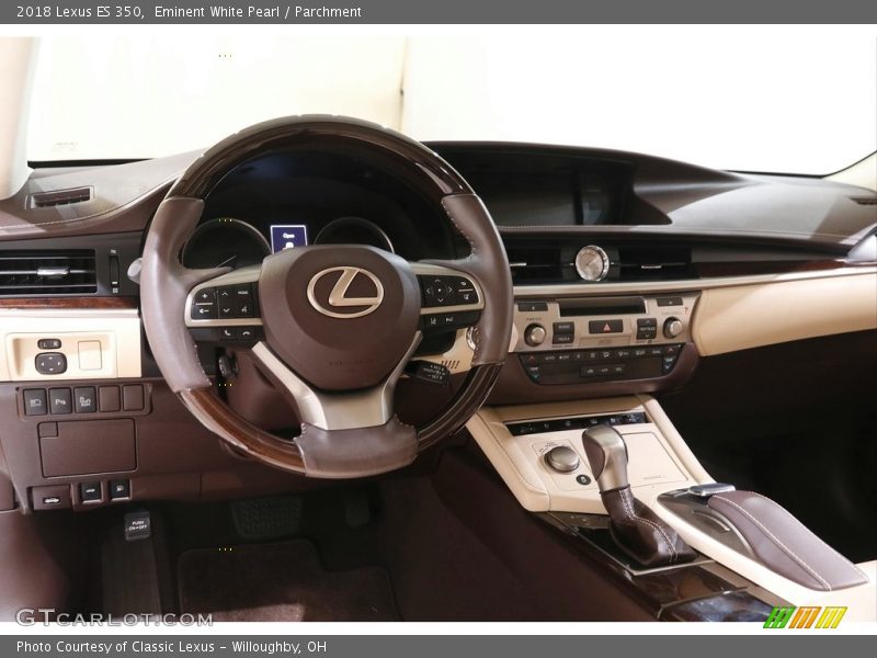 Eminent White Pearl / Parchment 2018 Lexus ES 350