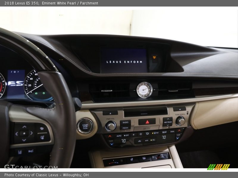 Eminent White Pearl / Parchment 2018 Lexus ES 350