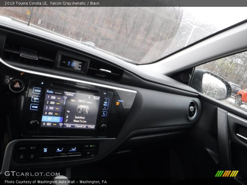 Falcon Gray metallic / Black 2019 Toyota Corolla LE
