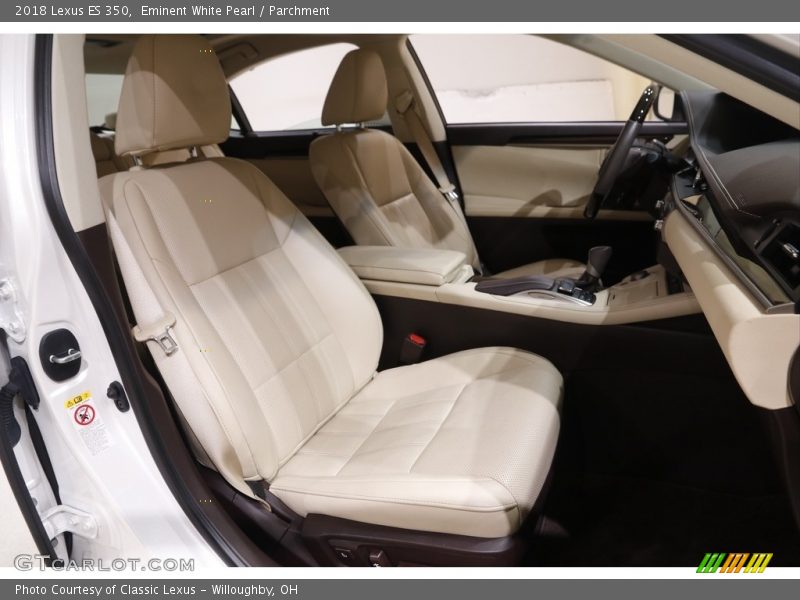 Eminent White Pearl / Parchment 2018 Lexus ES 350