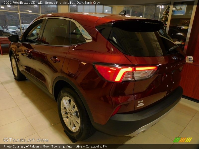 Bronze Fire Metallic / Dark Earth Gray 2021 Ford Escape SE 4WD
