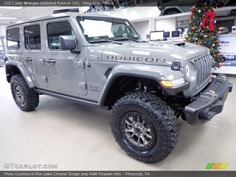 Front 3/4 View of 2021 Wrangler Unlimited Rubicon 392