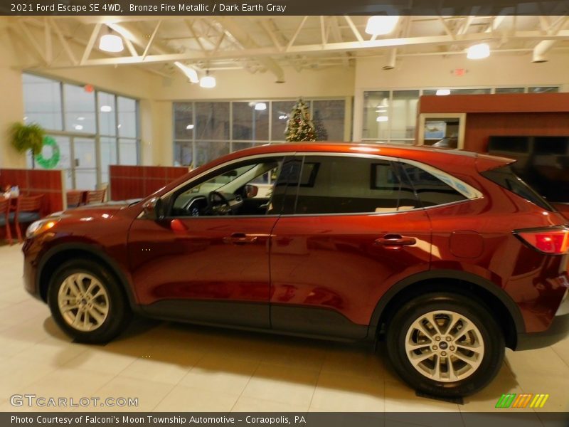 Bronze Fire Metallic / Dark Earth Gray 2021 Ford Escape SE 4WD