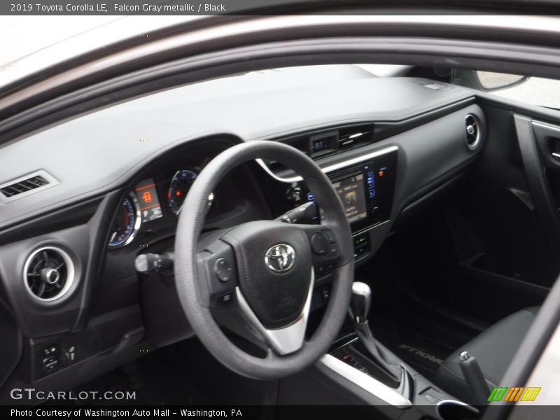 Falcon Gray metallic / Black 2019 Toyota Corolla LE