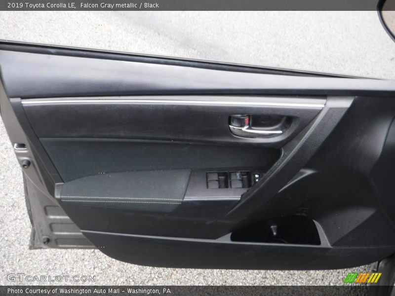 Falcon Gray metallic / Black 2019 Toyota Corolla LE