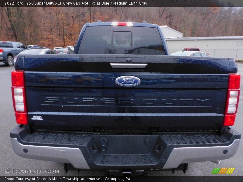 Atlas Blue / Medium Earth Gray 2022 Ford F250 Super Duty XLT Crew Cab 4x4