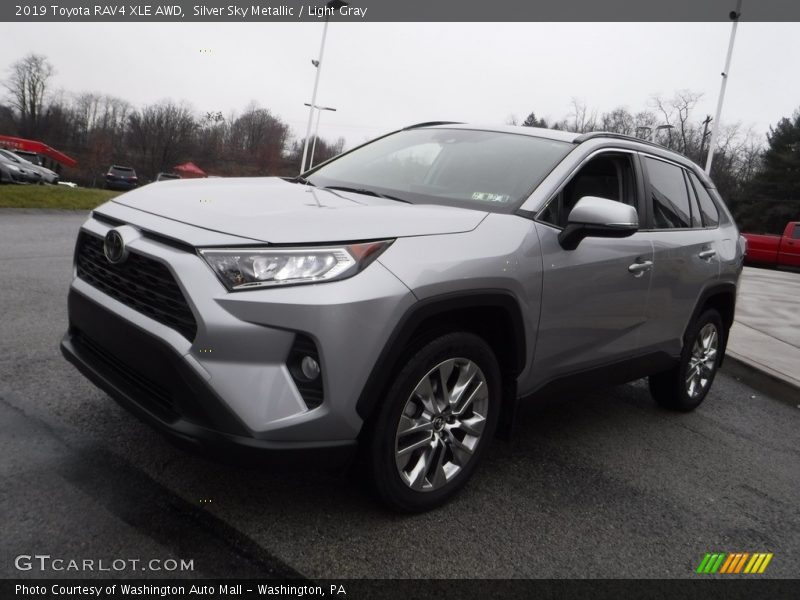 Silver Sky Metallic / Light Gray 2019 Toyota RAV4 XLE AWD
