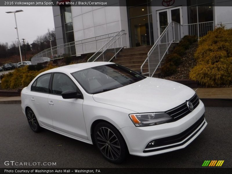 Front 3/4 View of 2016 Jetta Sport