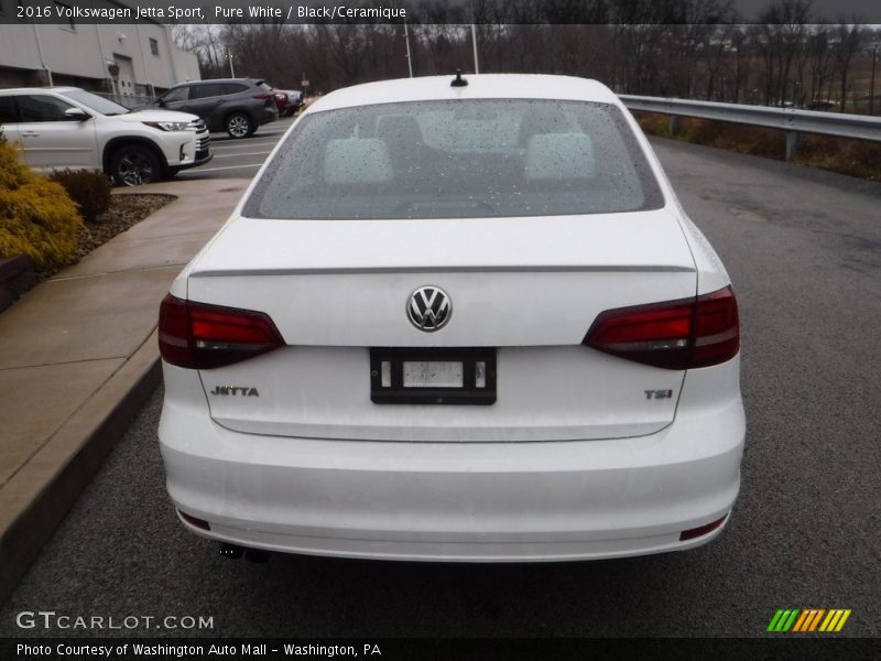 Pure White / Black/Ceramique 2016 Volkswagen Jetta Sport