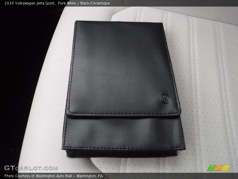 Pure White / Black/Ceramique 2016 Volkswagen Jetta Sport