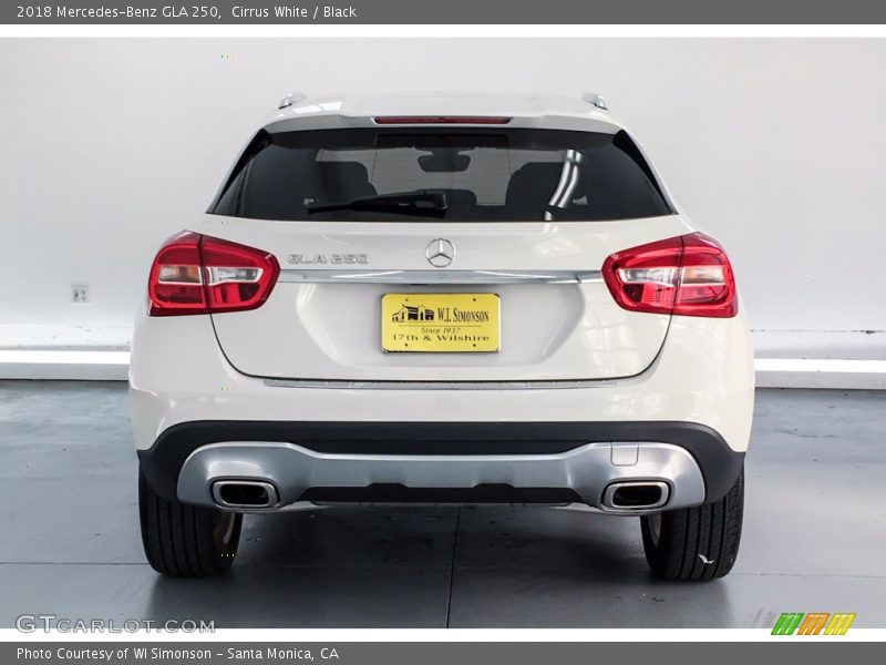 Cirrus White / Black 2018 Mercedes-Benz GLA 250