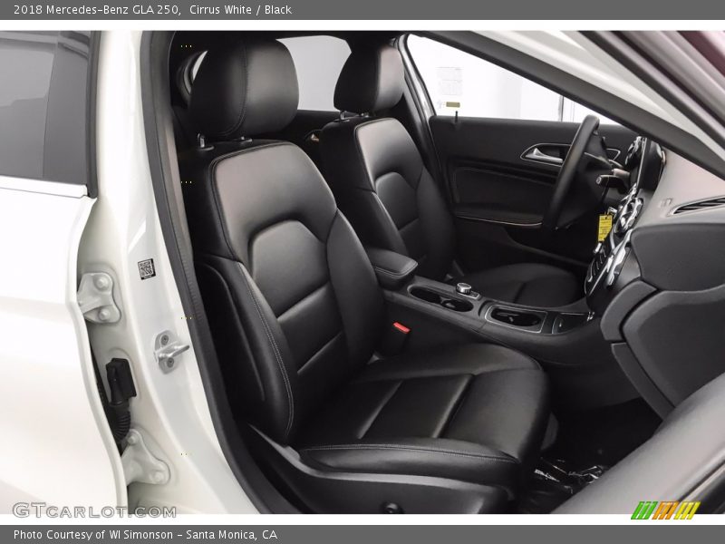 Cirrus White / Black 2018 Mercedes-Benz GLA 250
