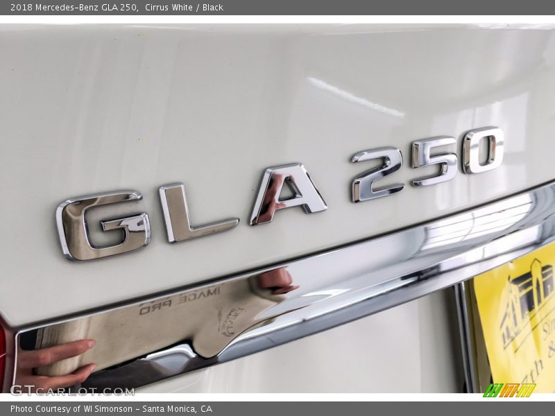 Cirrus White / Black 2018 Mercedes-Benz GLA 250