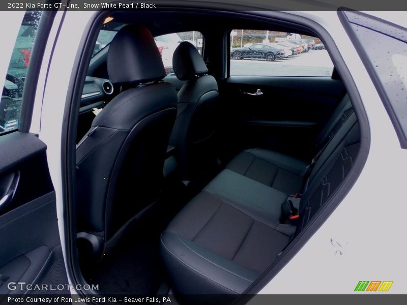 Snow White Pearl / Black 2022 Kia Forte GT-Line