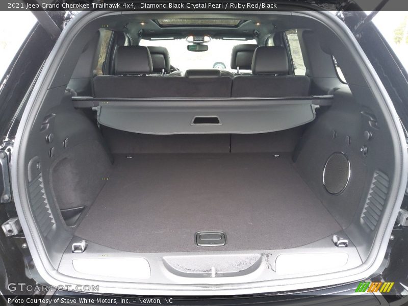  2021 Grand Cherokee Trailhawk 4x4 Trunk