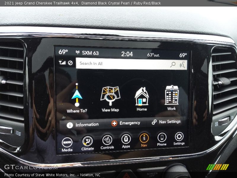 Controls of 2021 Grand Cherokee Trailhawk 4x4