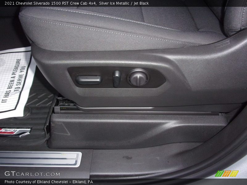 Silver Ice Metallic / Jet Black 2021 Chevrolet Silverado 1500 RST Crew Cab 4x4