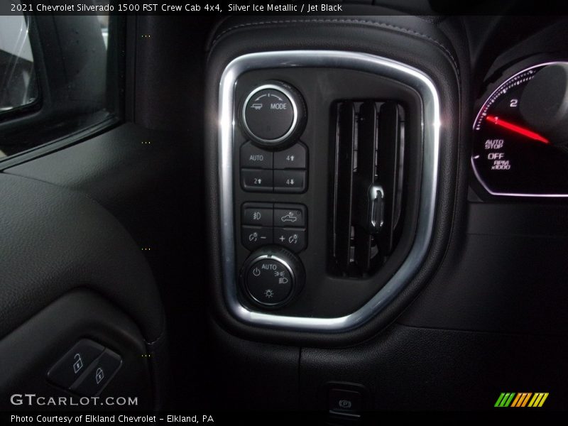 Silver Ice Metallic / Jet Black 2021 Chevrolet Silverado 1500 RST Crew Cab 4x4
