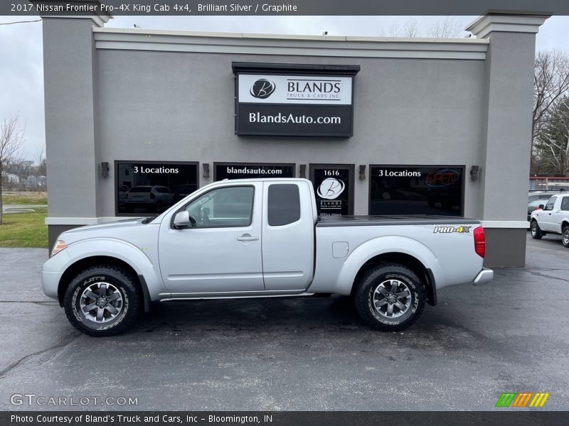 Brilliant Silver / Graphite 2017 Nissan Frontier Pro-4X King Cab 4x4