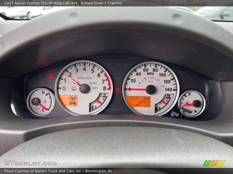 Brilliant Silver / Graphite 2017 Nissan Frontier Pro-4X King Cab 4x4
