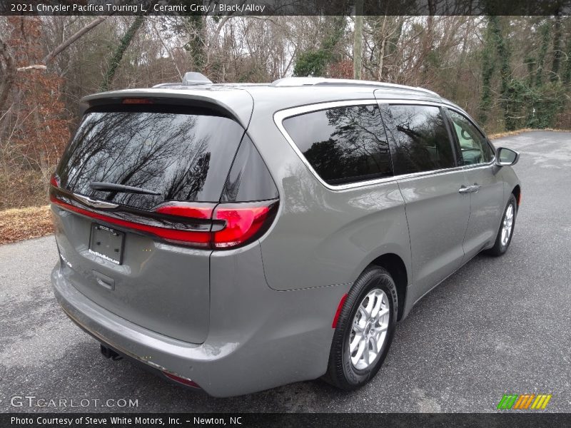 Ceramic Gray / Black/Alloy 2021 Chrysler Pacifica Touring L