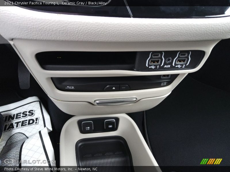 Ceramic Gray / Black/Alloy 2021 Chrysler Pacifica Touring L