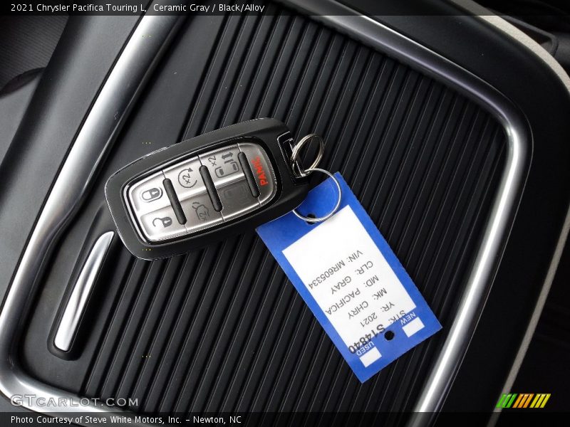 Ceramic Gray / Black/Alloy 2021 Chrysler Pacifica Touring L