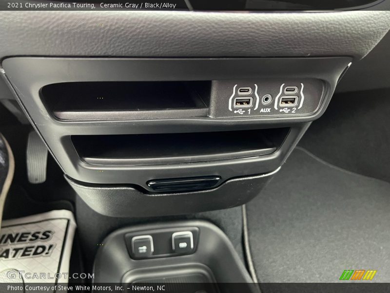 Ceramic Gray / Black/Alloy 2021 Chrysler Pacifica Touring