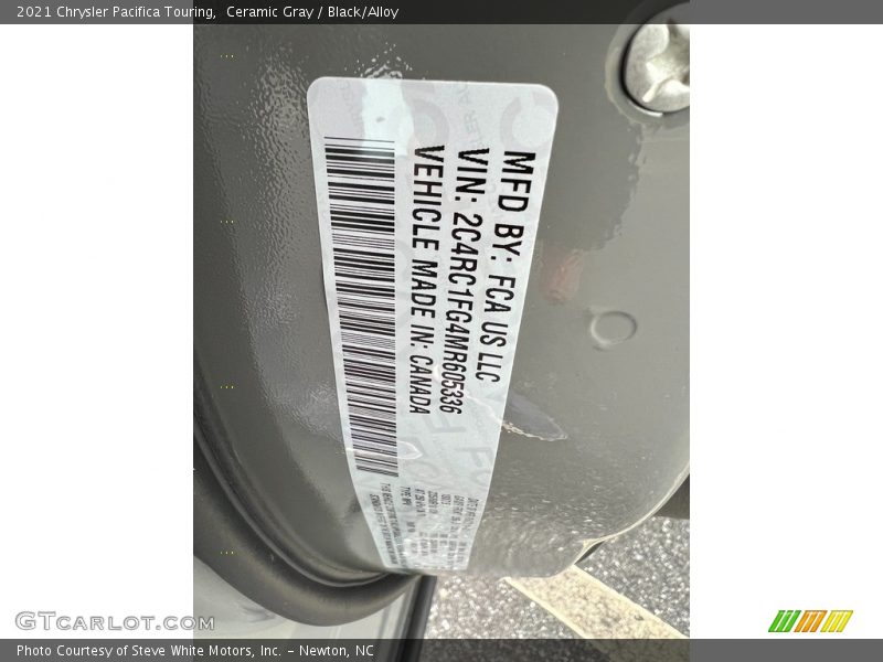 Ceramic Gray / Black/Alloy 2021 Chrysler Pacifica Touring