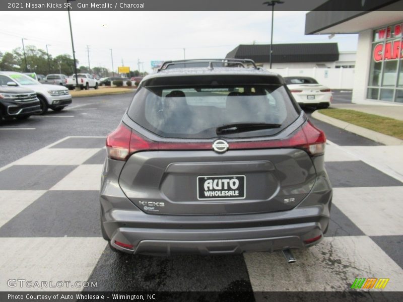 Gun Metallic / Charcoal 2021 Nissan Kicks SR
