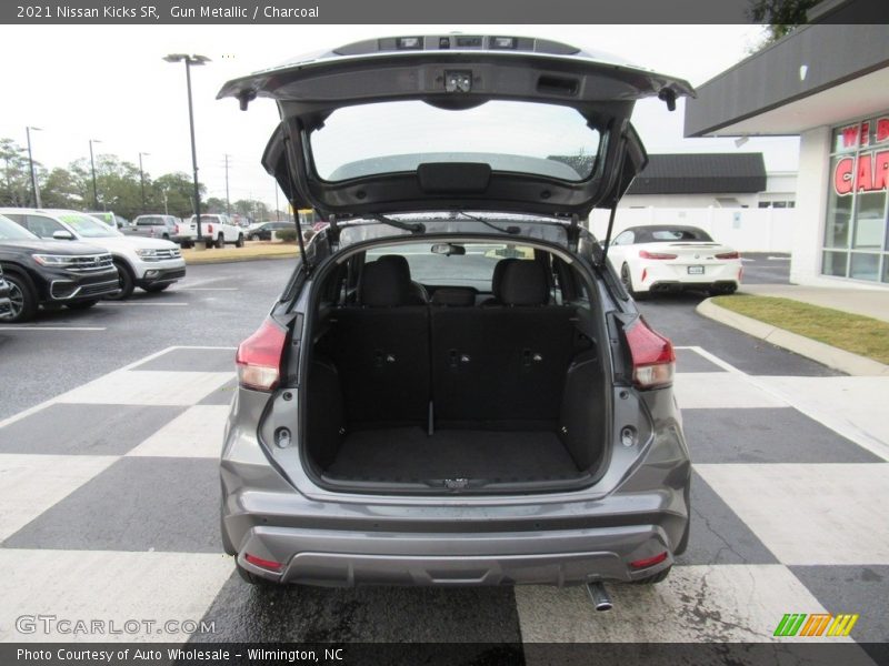 Gun Metallic / Charcoal 2021 Nissan Kicks SR