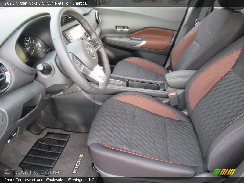 Gun Metallic / Charcoal 2021 Nissan Kicks SR