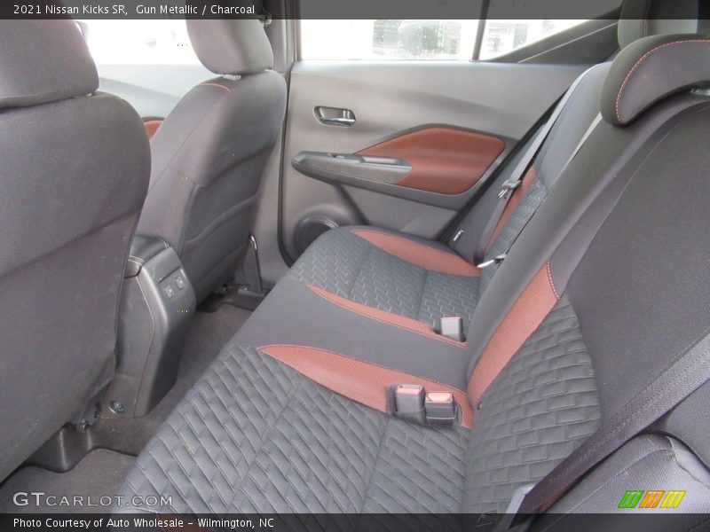 Gun Metallic / Charcoal 2021 Nissan Kicks SR