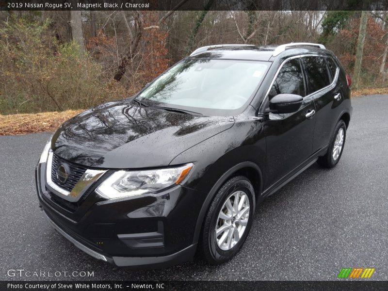 Magnetic Black / Charcoal 2019 Nissan Rogue SV