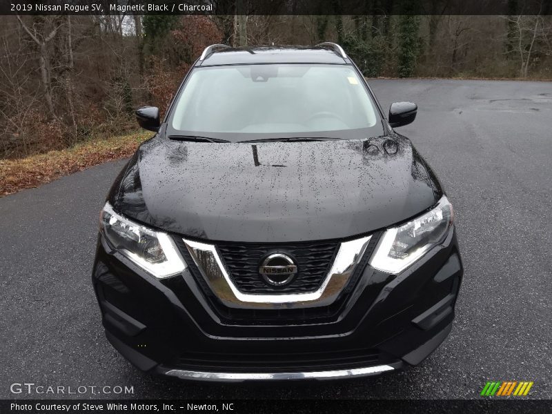 Magnetic Black / Charcoal 2019 Nissan Rogue SV