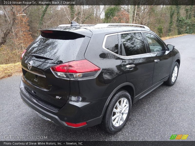 Magnetic Black / Charcoal 2019 Nissan Rogue SV