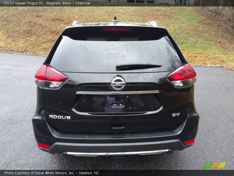 Magnetic Black / Charcoal 2019 Nissan Rogue SV