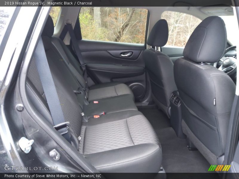 Magnetic Black / Charcoal 2019 Nissan Rogue SV