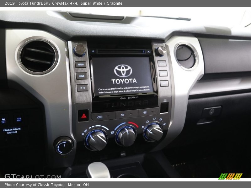 Super White / Graphite 2019 Toyota Tundra SR5 CrewMax 4x4