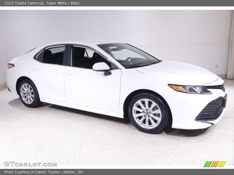 Super White / Black 2020 Toyota Camry LE